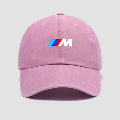 כובע וינטג' עם סמל M