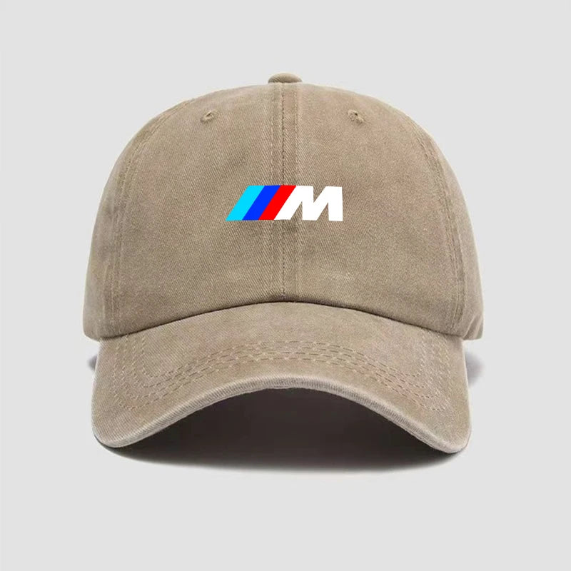 כובע וינטג' עם סמל M