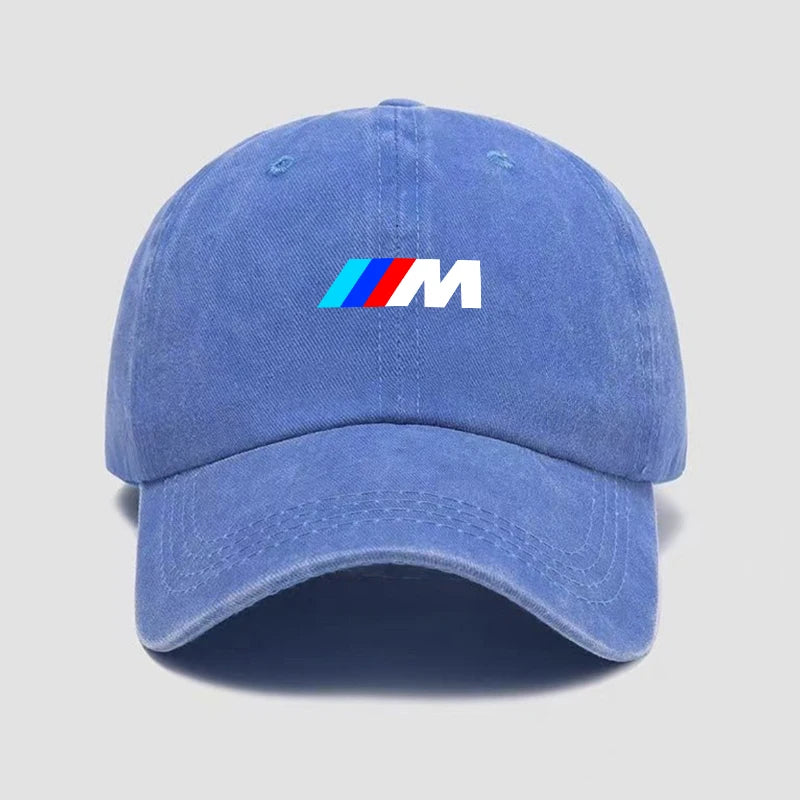 כובע וינטג' עם סמל M
