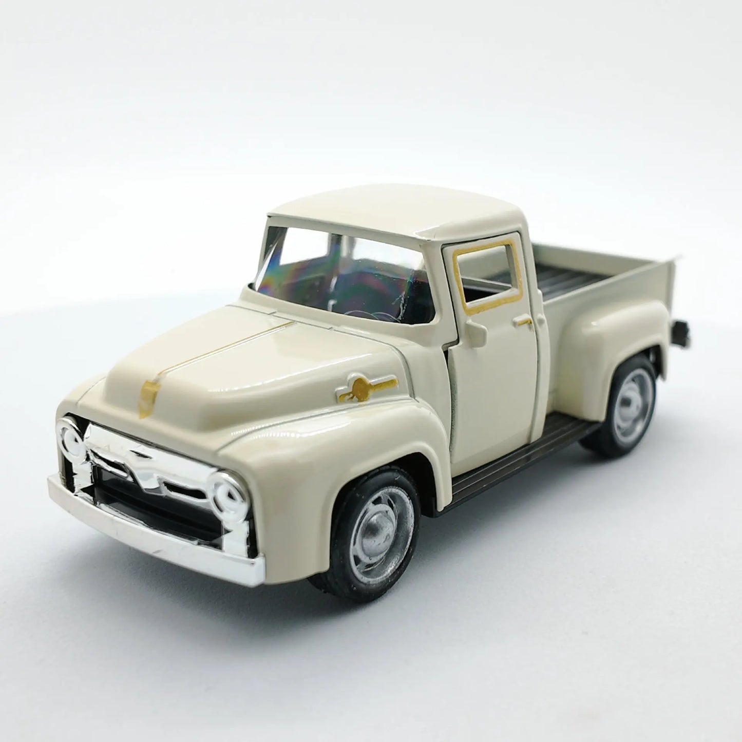 1:43 Diecast Pickup Truck Model – Pull-Back Collector Toy